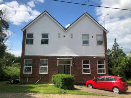 Flat 4, Forest House, Catherine Road, South Benfleet, Benfleet SS7 1AR