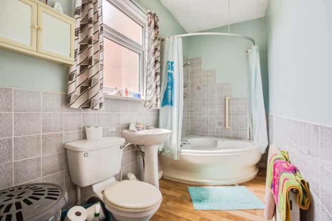 3 bed Semi-Detached for sale Image 10