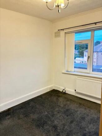 3 bed Semi-Detached for sale Image 5