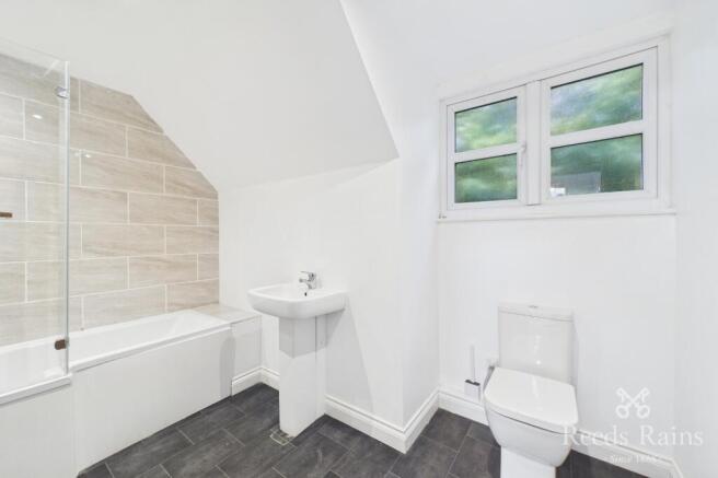 3 bed Detached for sale Image 6