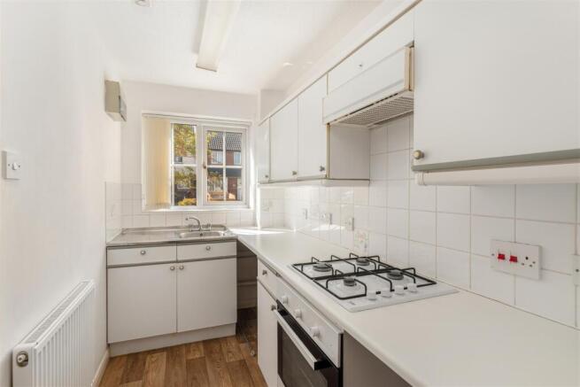 7 Canterbury Close, Banbury-10.jpg