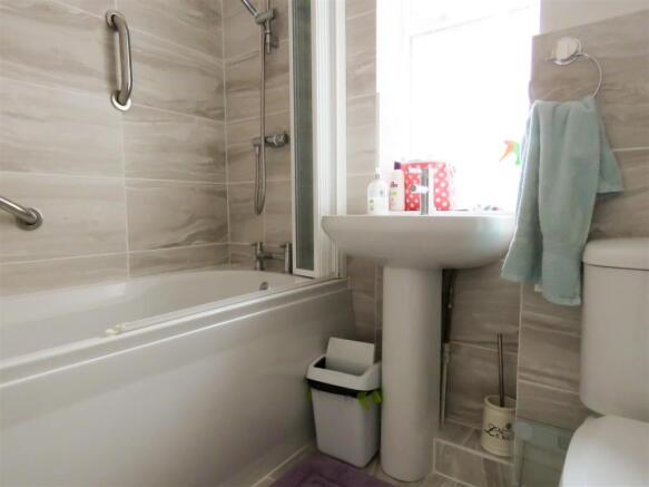 Bathroom.JPG