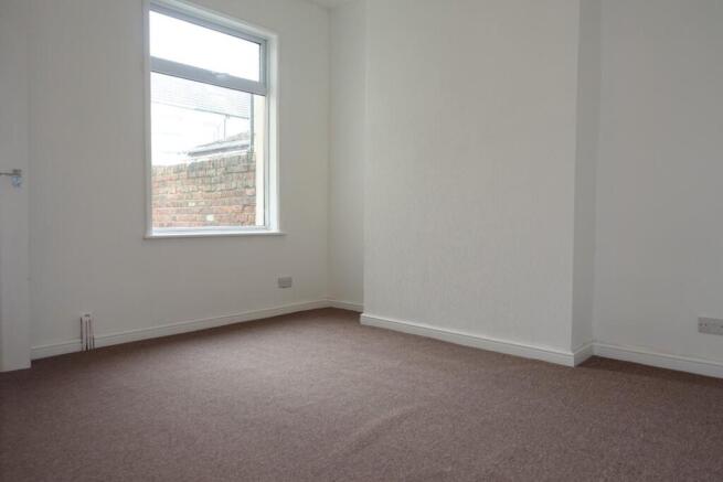 3 bed Terraced to rent Image 4