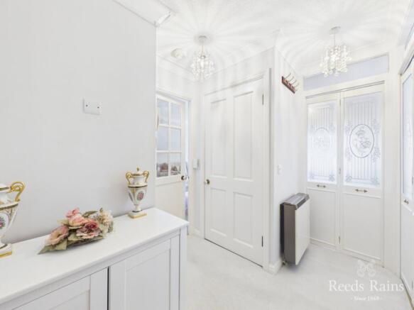 2 bed Apartment for sale Image 8