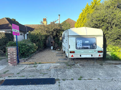 George V Avenue, Lancing, BN15