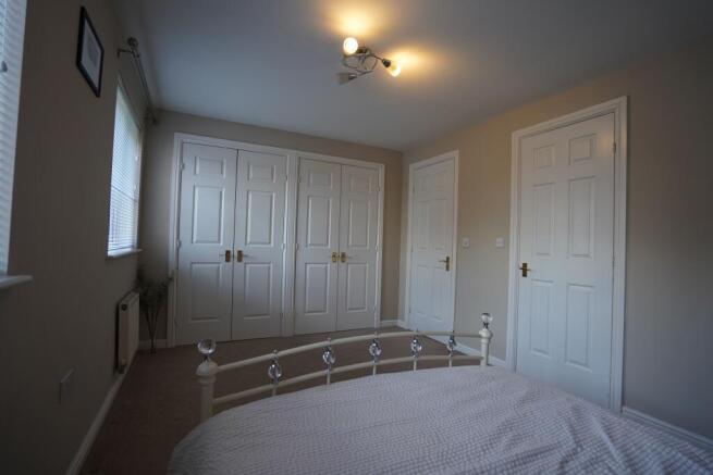 3 bed Town House for sale Image 12