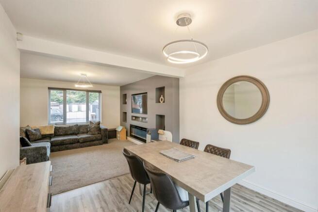 3 bed Semi-Detached for sale Image 7