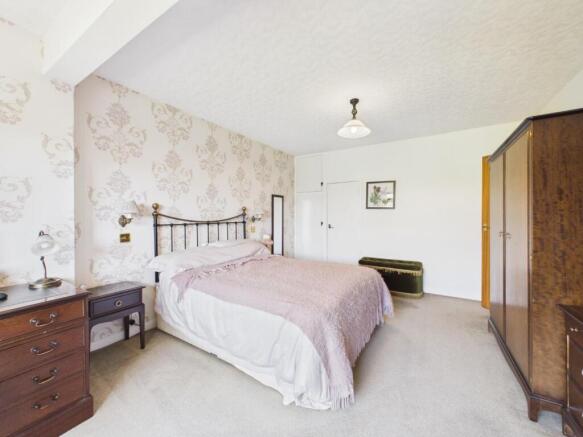 3 bed Semi-Detached Bungalow for sale Image 7