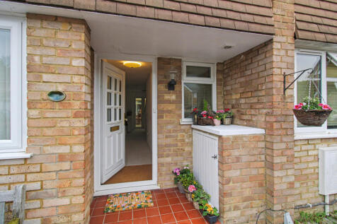 Ashdown Avenue, Farnborough, GU14