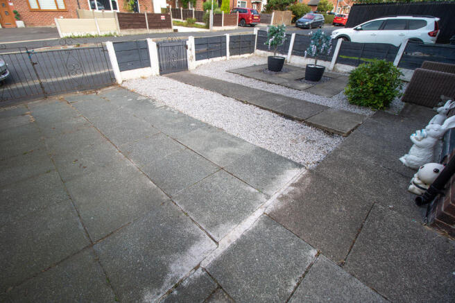 Front Garden/Driveway