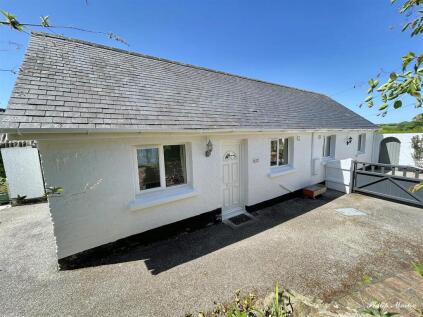 Pendower Road, Veryan