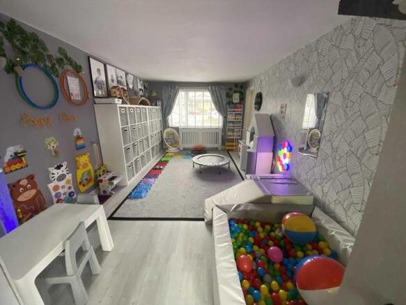 Photo 10