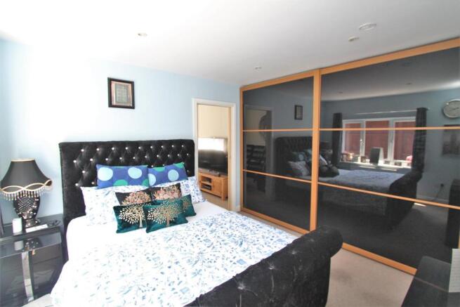 Guest Bedroom.JPG
