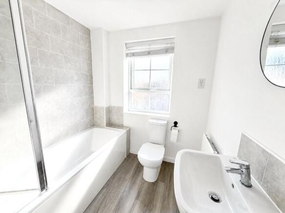 3 bed Semi-Detached for sale Image 11