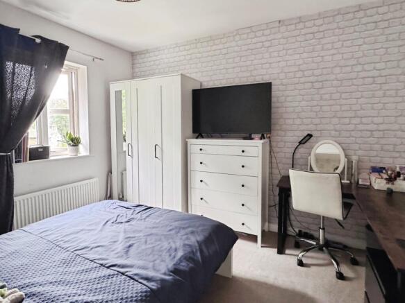 4 bed Semi-Detached for sale Image 12