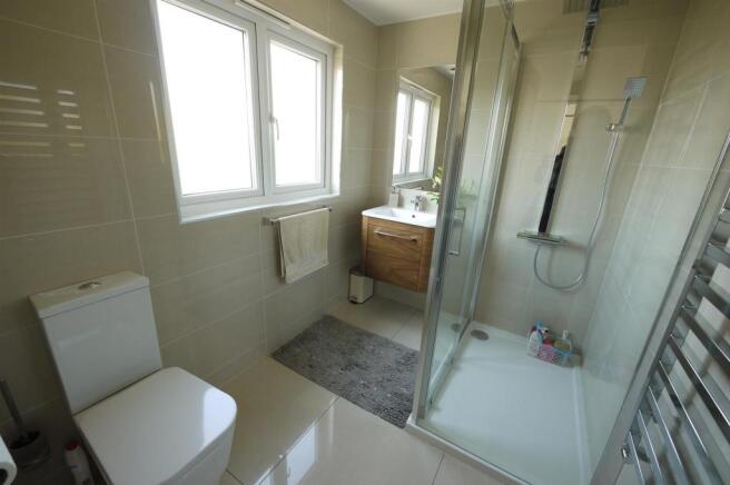 Spacious En Suite Sh
