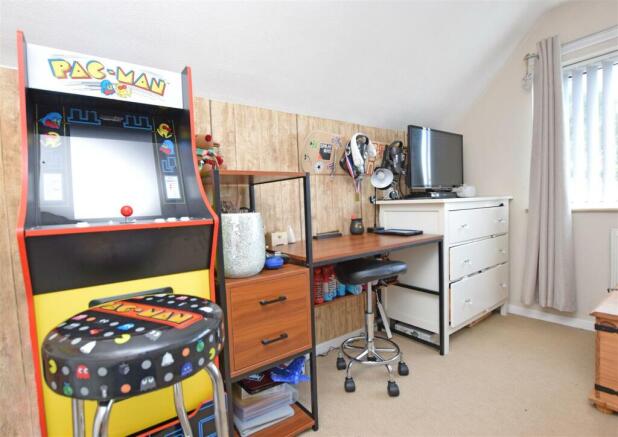 Bedroom 2 V2.JPG