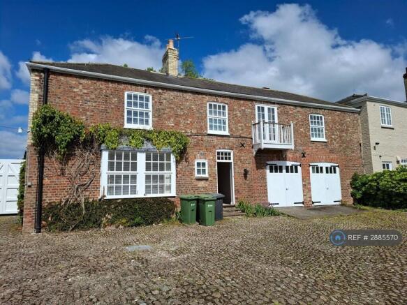 3 bed Semi-Detached to rent Image 5