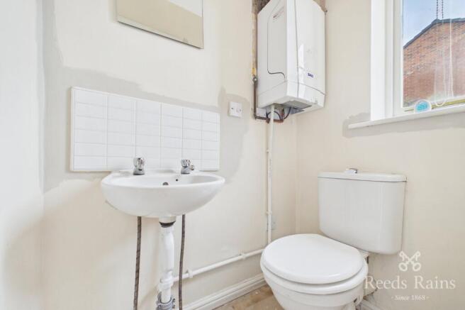 3 bed Link Detached House for sale Image 10