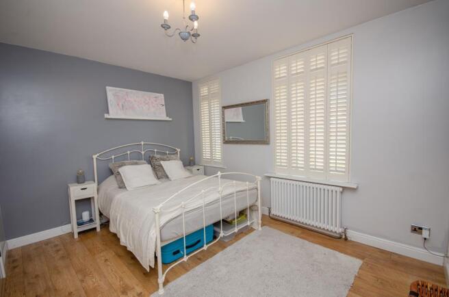 Bedroom 1 pic 2.jpg