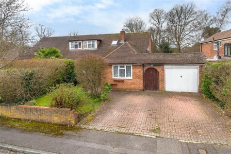 Frensham Road, Crowthorne, Berkshire, RG45