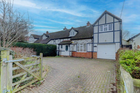 Plomer Green Lane, Downley, High Wycombe, Buckinghamshire, HP13