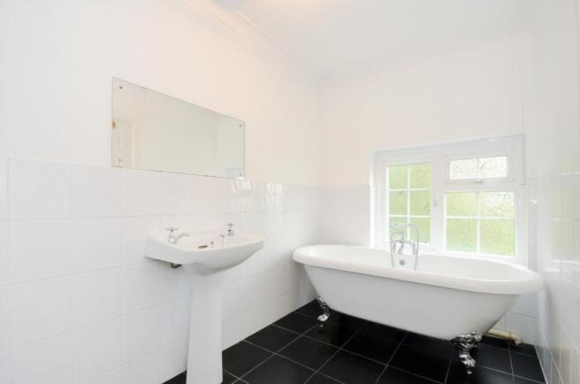En-Suite Bathroom