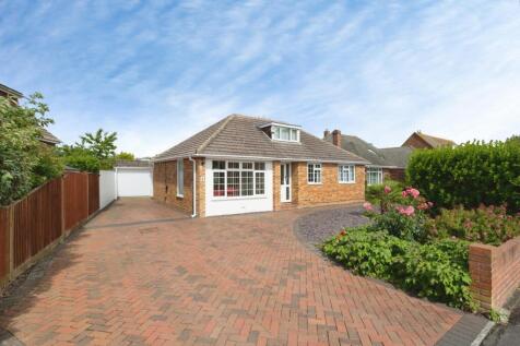 St. Thomas Avenue, Hayling Island, Hampshire, PO11
