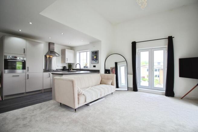 2 bed Apartment for sale Image 4