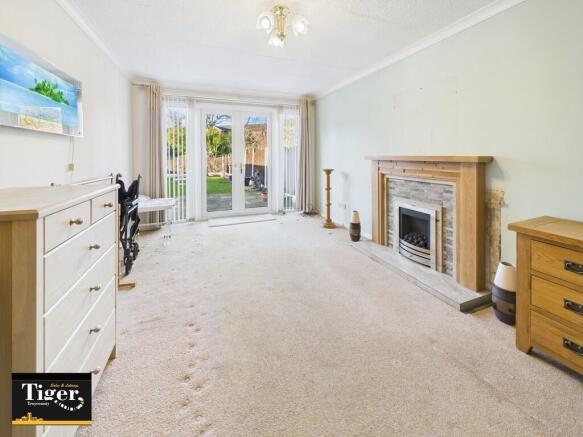 CAM02176G0-PR0762...