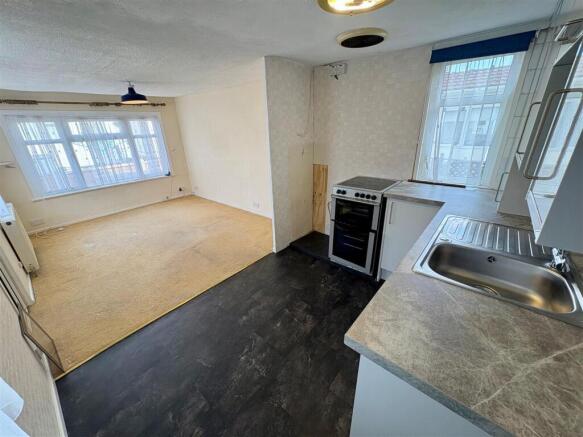 Kitchen / Living Room