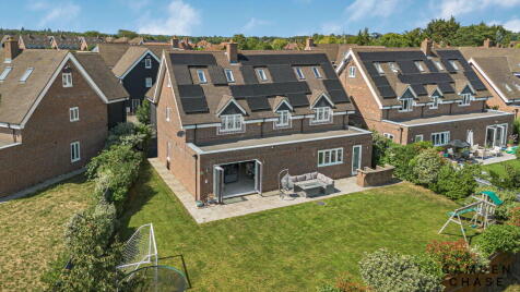 Canter Close, Aldenham, WD25 8EX