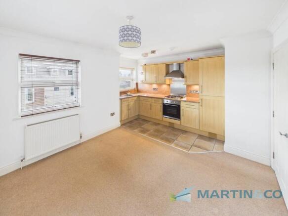 CAM02145G0-PR0105...