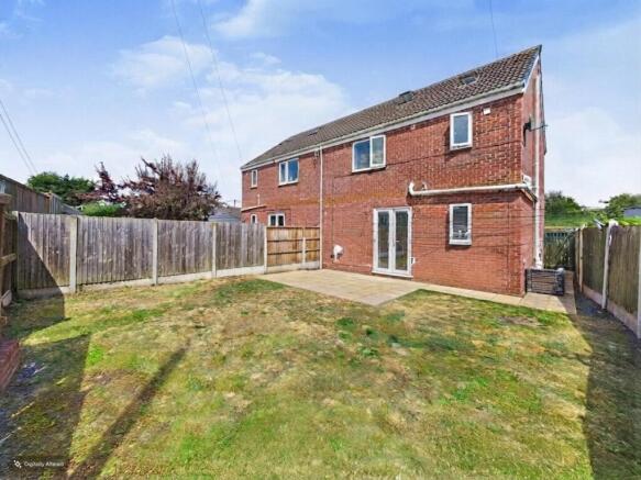 3 bed Semi-Detached for sale Image 2