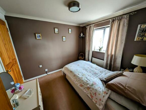 bed 2.jpg