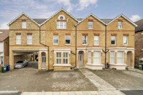 Flat 1, 38 Cawdor House, Parkhurst Road, New Southgate, London N11 3EL