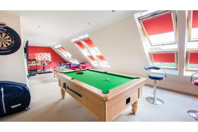 Bedroom 5/Games Room