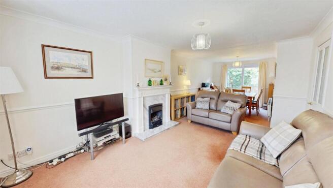 3 bed Detached for sale Image 4