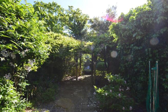 1 Ashbourne Court 041.JPG