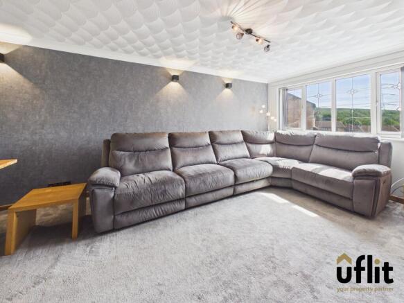 4 bed Detached for sale Image 6