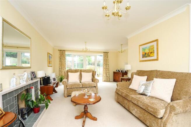 Sitting/Dining Room