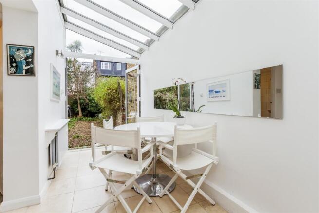 Lettings Brackenbury Cardross Street - Dining Room