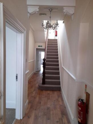 Hallway 1 3MG maple.jpg