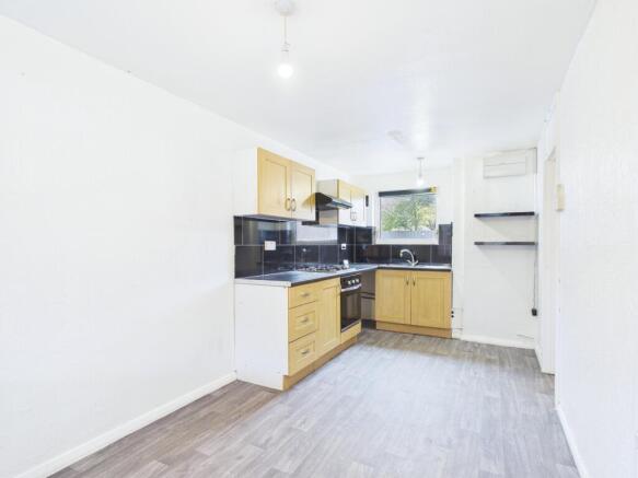 CAM01909G0-PR0484-STILL003