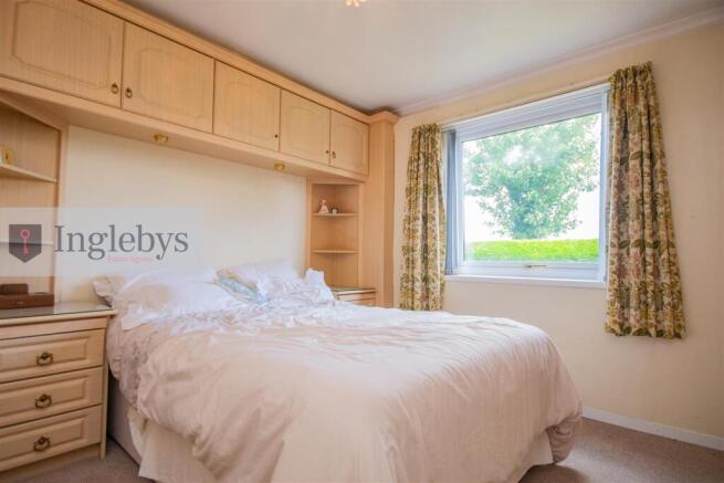 2 bed Apartment for sale Image 10