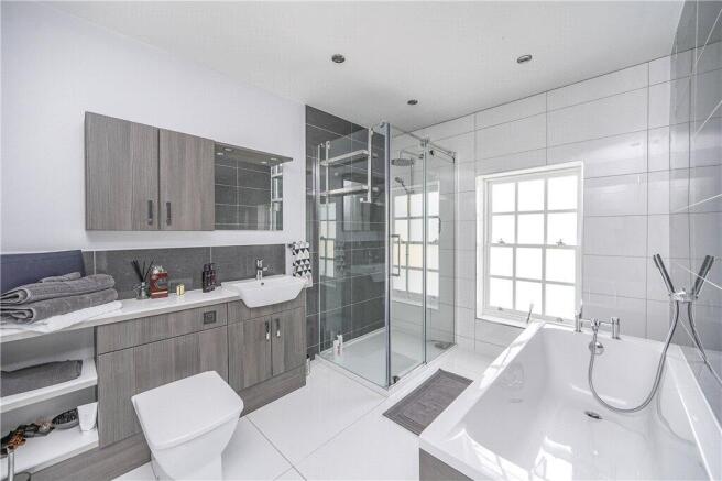 3 bed Terraced for sale Image 8