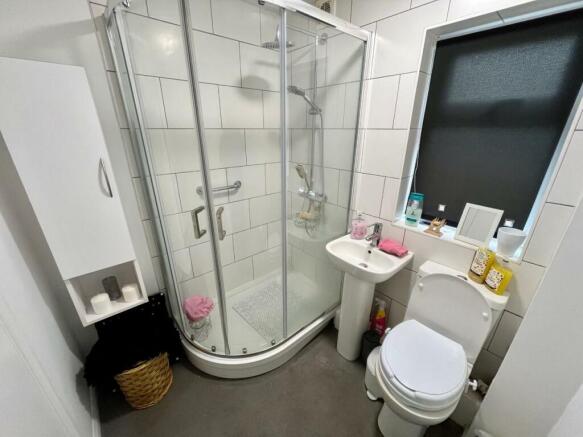 Shower Room.jpg
