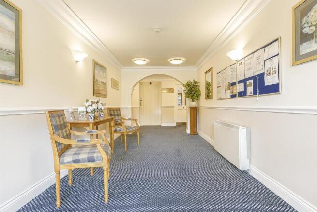 flat-pegasus-court-banstead-110.jpg