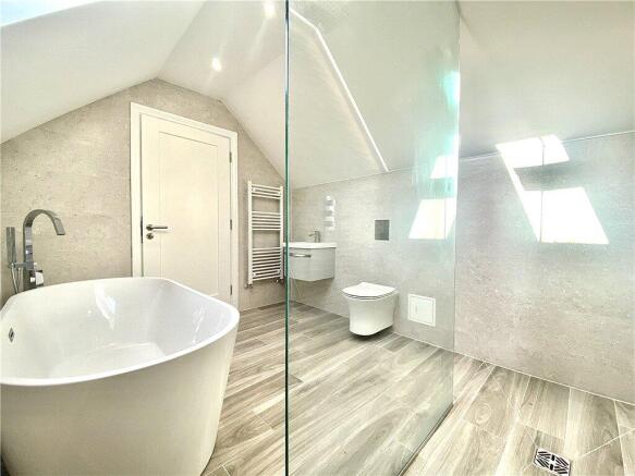 4 bed Terraced to rent Image 12