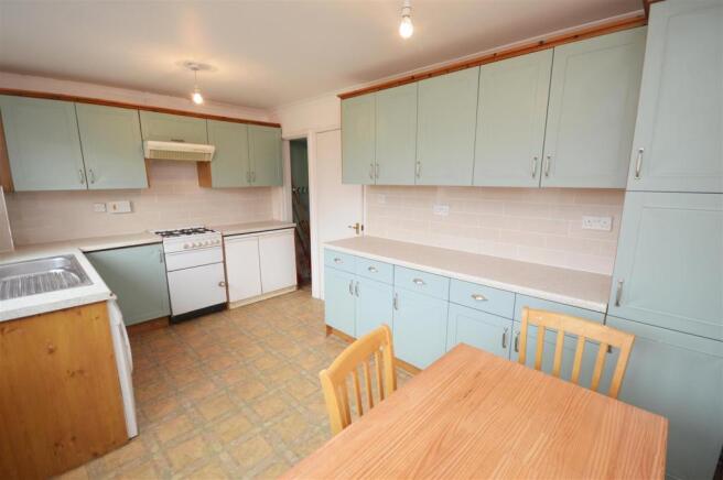 Kitchen1.jpg